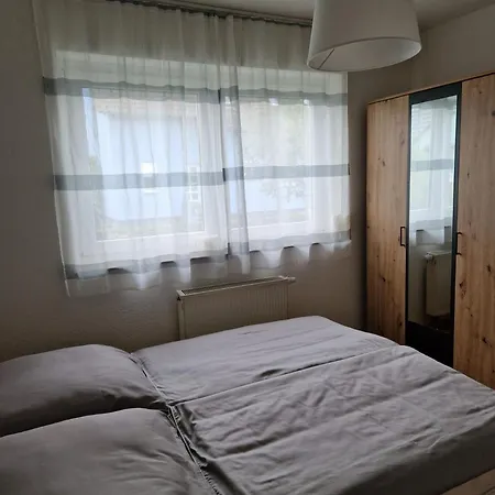 Kleine Moderne Ferienwohnung Tauscha Esterno foto