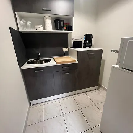 Kleine Moderne Ferienwohnung Tauscha Esterno foto